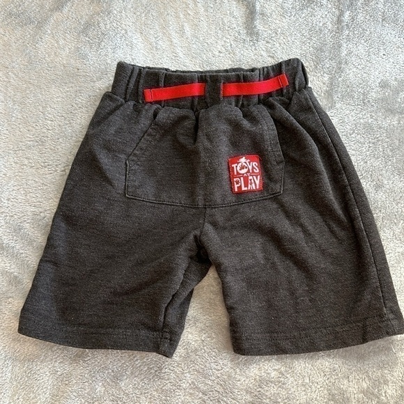 Disney and Carter's - 2 piece  toddler summer set. Size 2T - Picture 5 of 7